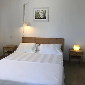  Couette-café Hôtes Les Garrigues